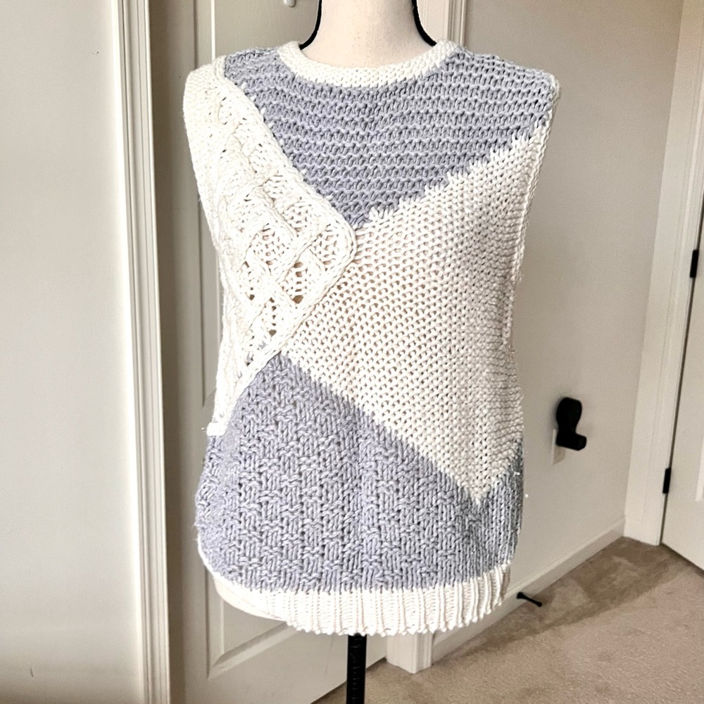 Vintage GESS WHO Handmade Chunky Knit Sleeveless Sweater Vest—SZ. Small